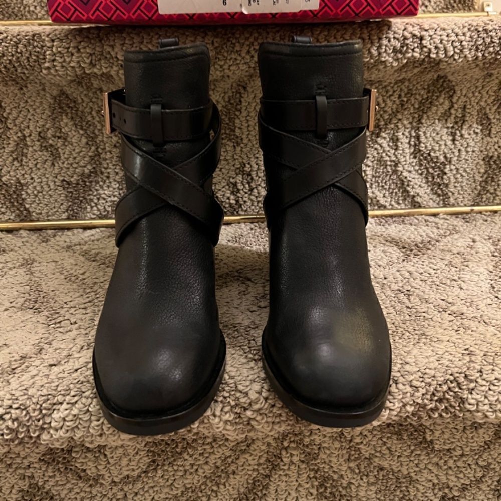 NEW Tory Burch Hastings 85mm Boots in Black Leather Size 6 Medium - Picture 5 of 10